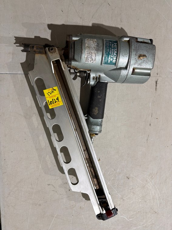 Hitachi NR 83A2 (S) 3 1/4 in Strip Nailer