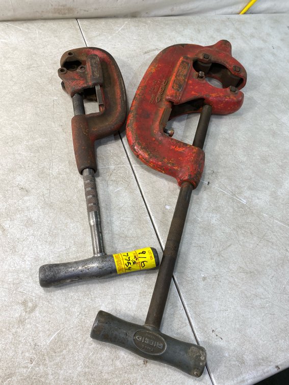 RIDGID No. 44 and No. 2A Pipe Cutter