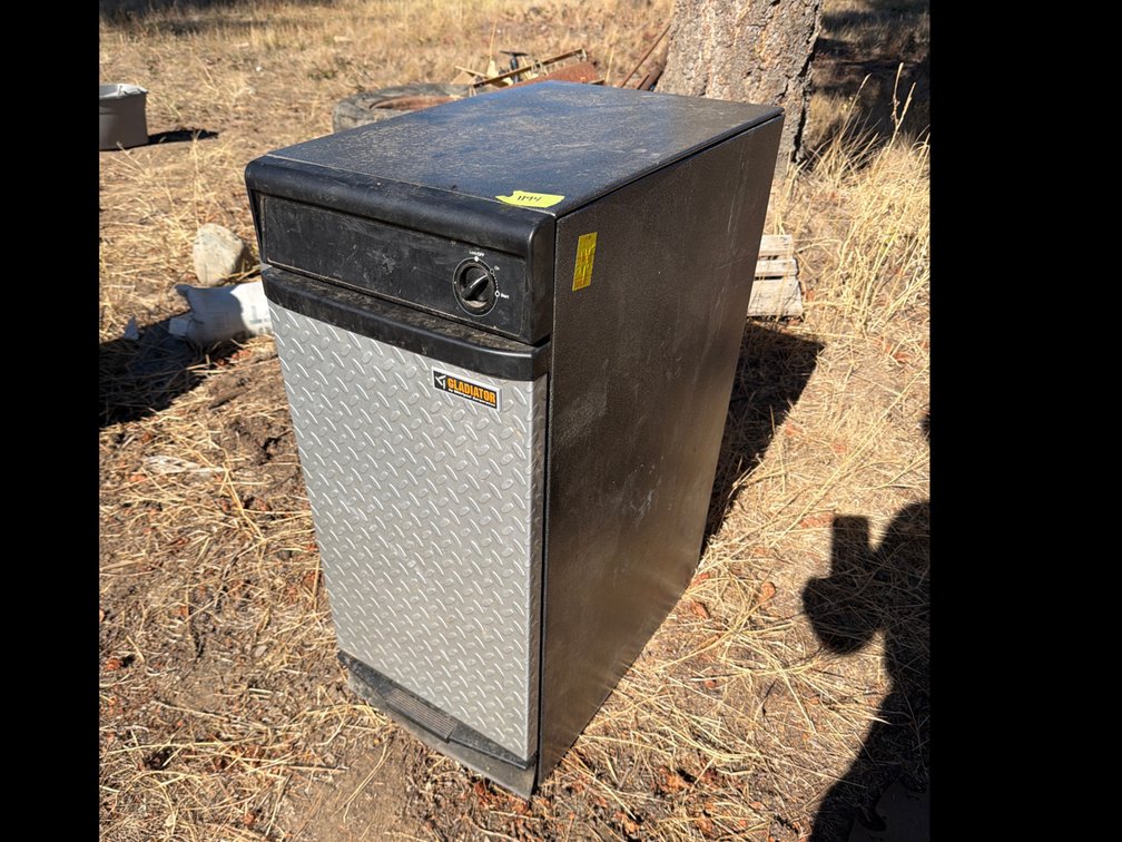 Gladiator Trash Compactor GACP15XXMG0