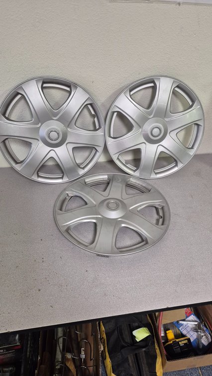 16-Inch Six-Spoke Wheel Cover