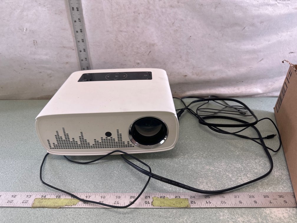 Groview JQ818C Digital Projector