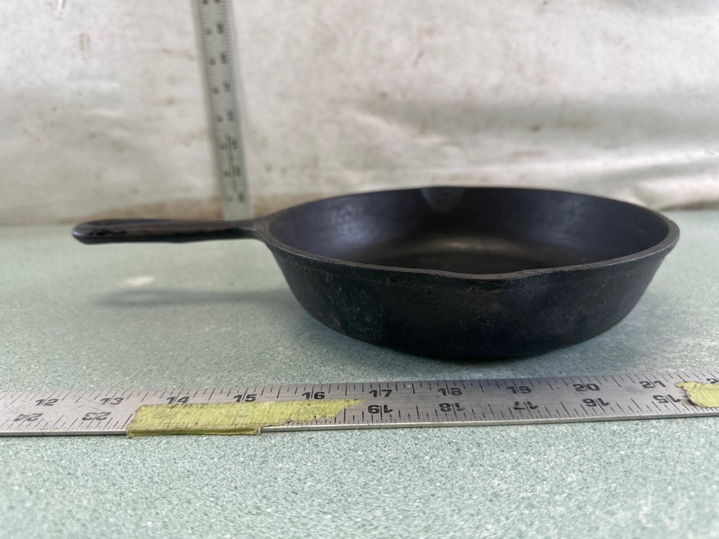 Cast Iron Skillet, No. 5, 8 1/8 In.
