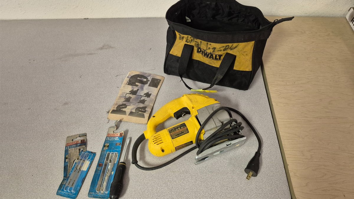 DeWalt DW317 Corded Orbital Jigsaw