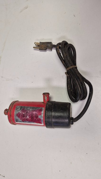 Model 1500 Tank-Style Engine Heater 1500W 120V