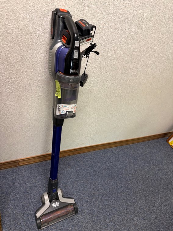 BLACK+DECKER POWERSERIES Extreme 20V Cordless Stick Vacuum