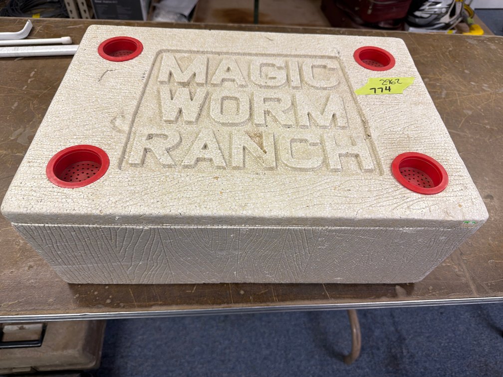 Magic Worm Ranch Molded Foam Bait Box
