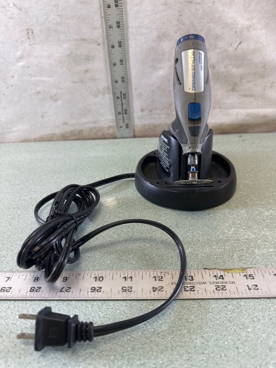 Dremel Stylus Cordless Rotary Tool with Model 865 Charger Base