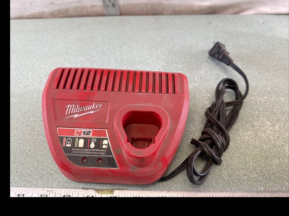 Milwaukee M12 Battery Charger 48-59-2401