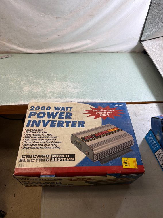 Chicago Electric Power Systems 2000 Watt Power Inverter