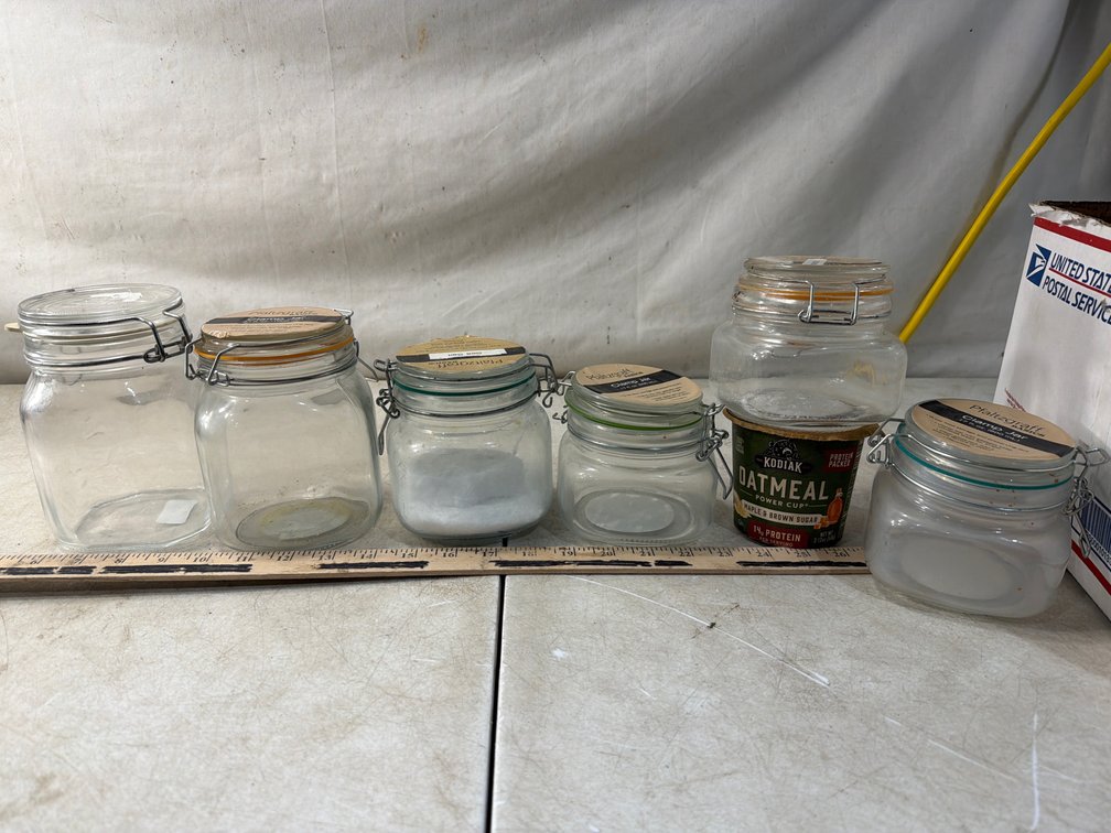 Pfaltzgraff Basics 17 oz Glass Clamp Jar