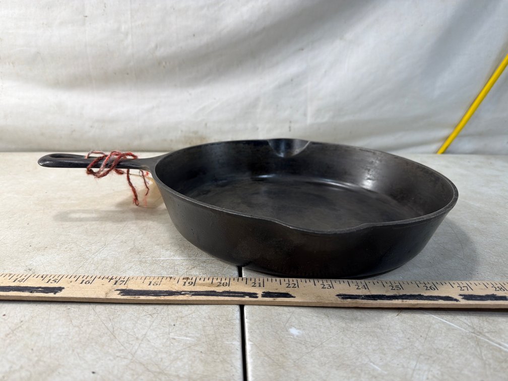 Griswold No. 10 Cast Iron Skillet