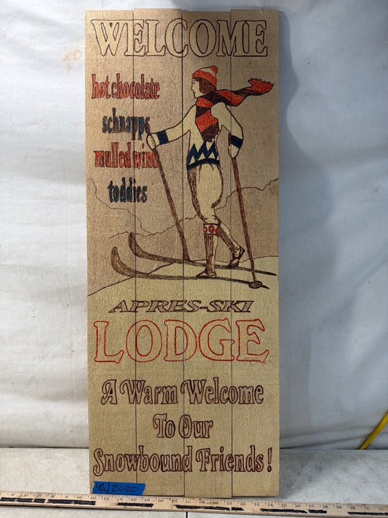 Apres-Ski Lodge Wooden Plank Sign