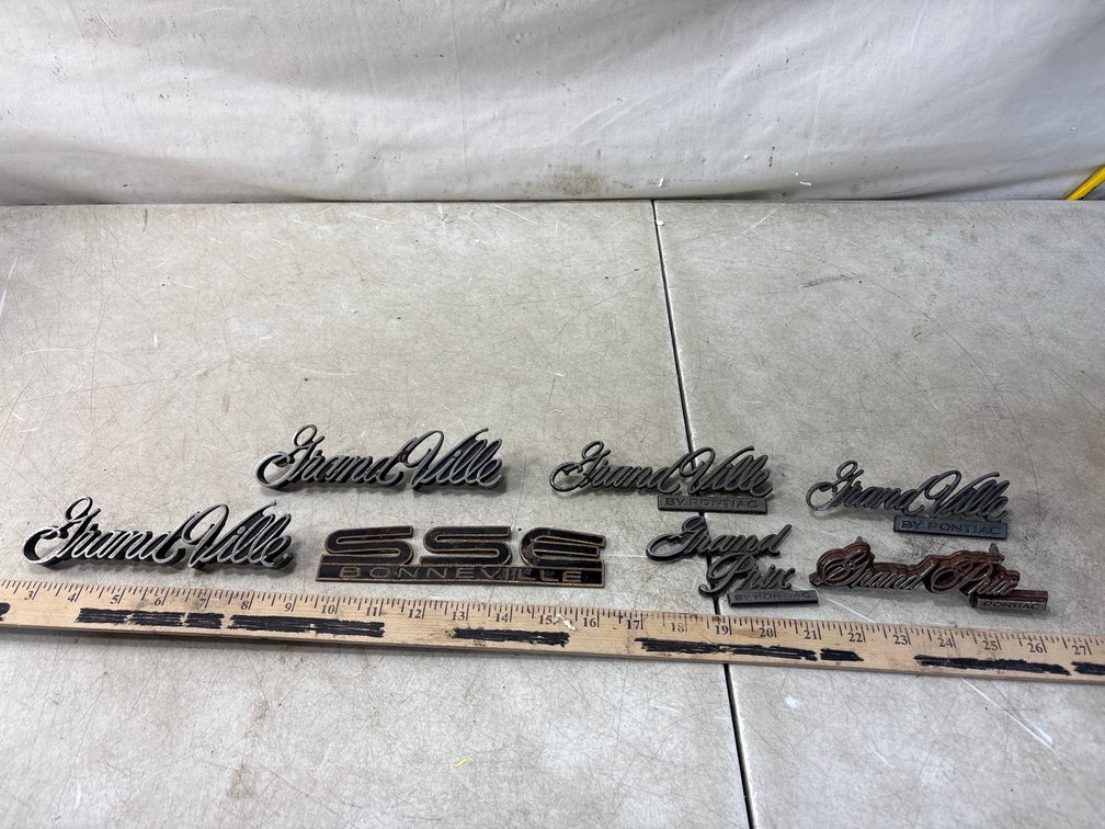 Pontiac Vehicle Emblems