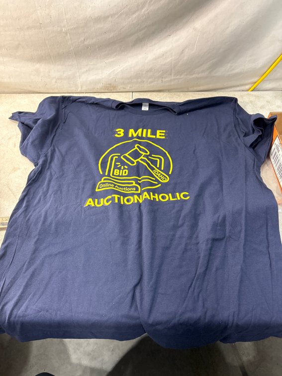 3 Mile Idaho Online Auctions Graphic T-Shirt, Size XXL