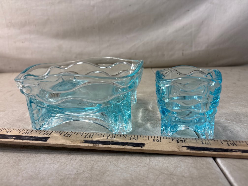 PartyLite Light Blue Pressed Glass Footed Bowl and Holder