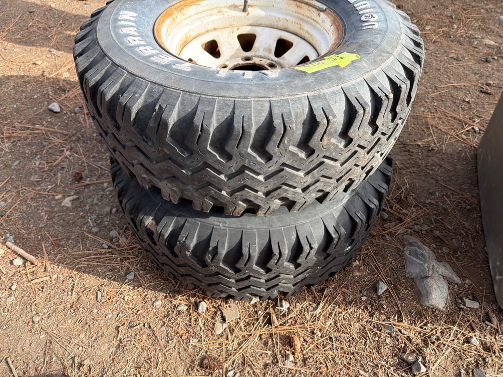 Union 76 All Terrain 31x11.50-15 Tire on Steel Wheel