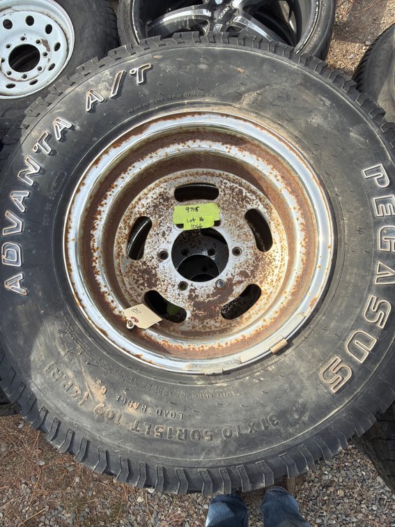 Pegasus Advanta A/T 31x10.50R15LT Tire on Chrome Wheel