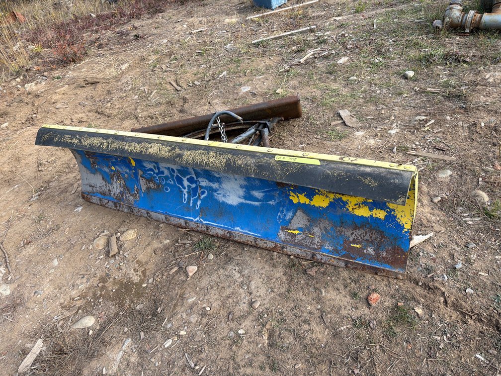 7' Snow Plow Blade Attachment with Mount