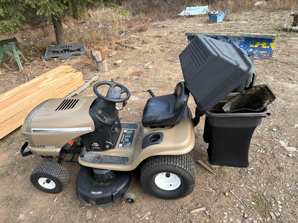 Craftsman LTX 1000 21.5 HP Riding Lawn Mower