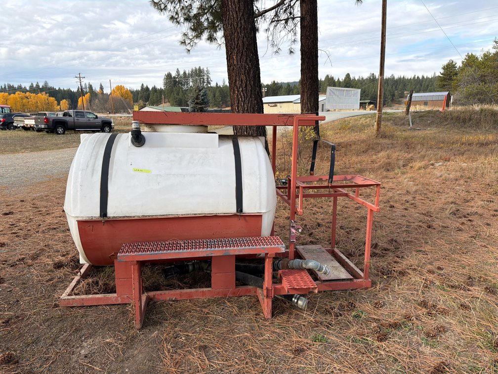 McGregor Skid-Mounted Poly Liquid Tank
