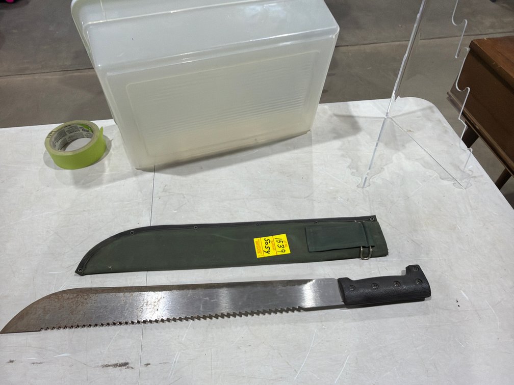 Steel Sawback Machete with Sheath