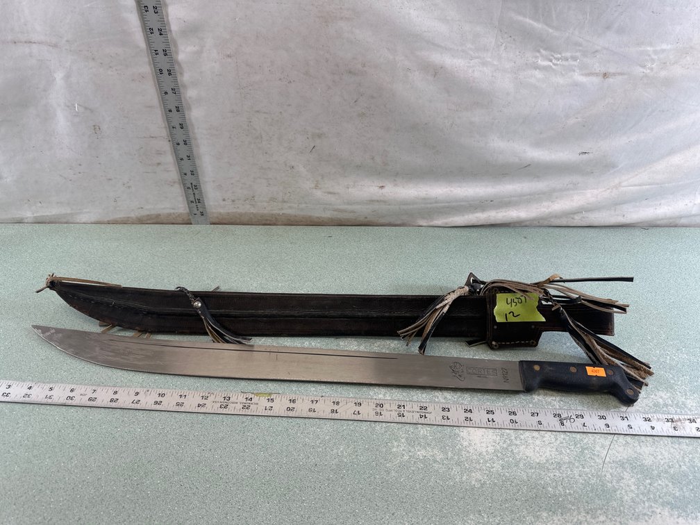 Cortes No. 127 Machete with Leather Sheath
