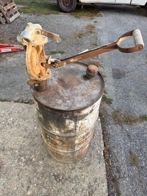 Metal Drum with Manual Lever-Action Transfer Pump