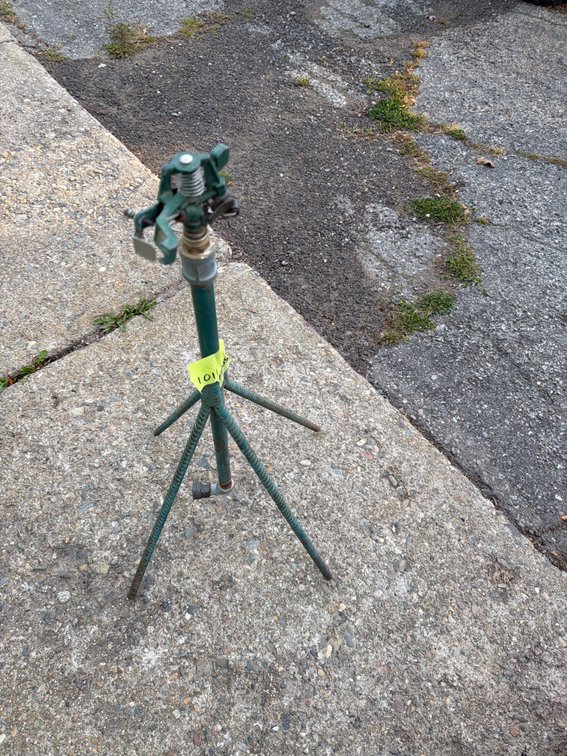 Metal Tripod Lawn Impact Sprinkler