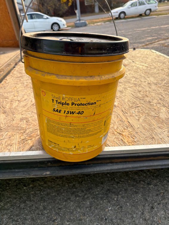 Shell ROTELLA T Triple Protection 15W-40 Diesel Engine Oil, 5 Gal