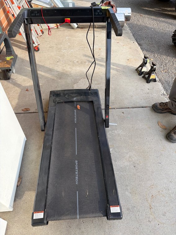 SPORTSTECH Motorized Folding Treadmill