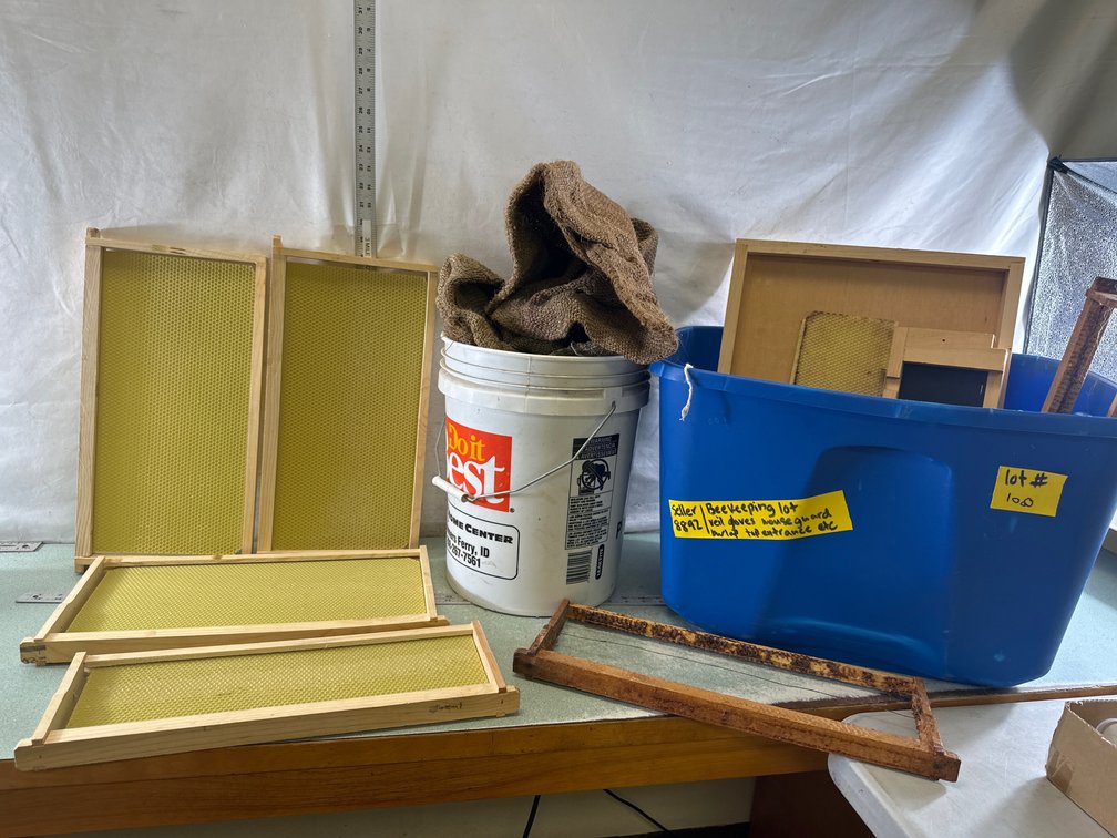 Beekeeping Equipment
