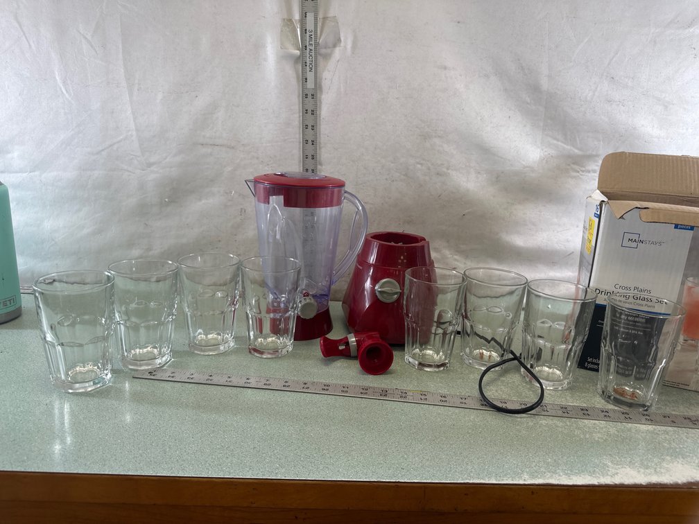 Blender and Drinking Glass Set