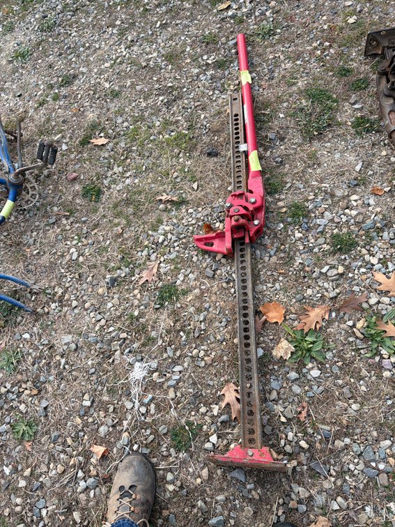 Red Farm Utility Jack