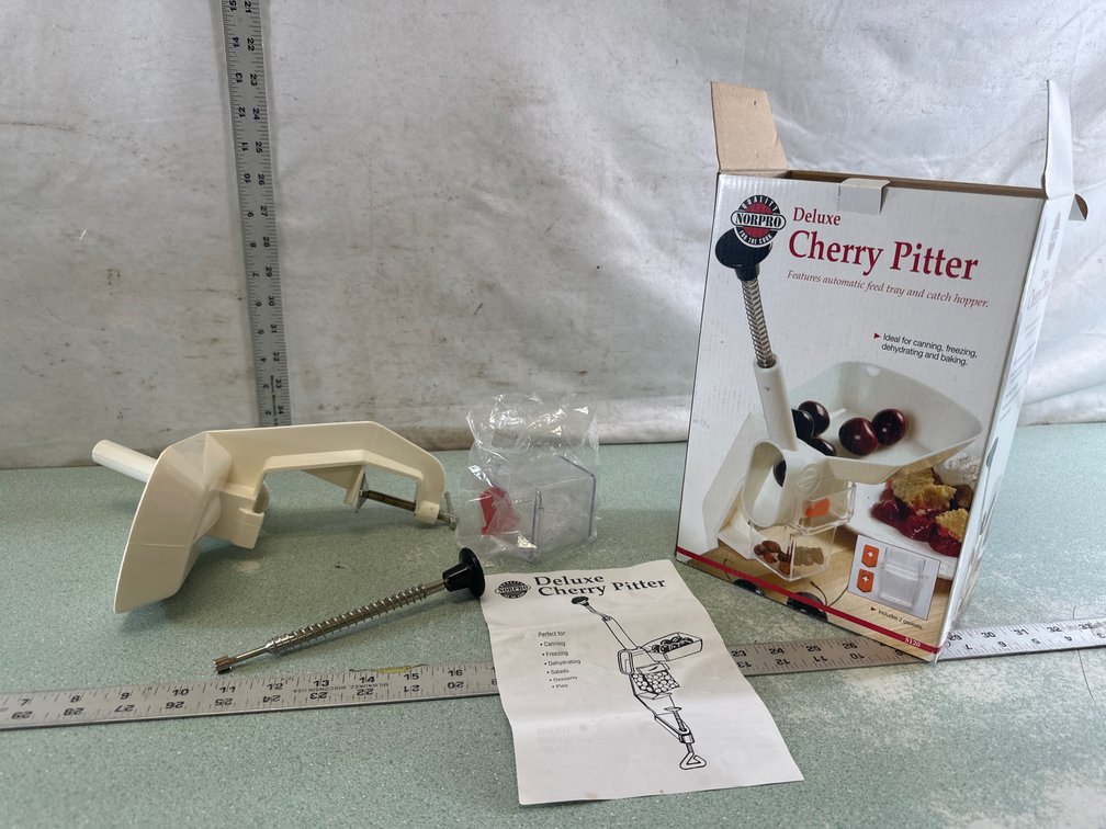 Norpro Deluxe Cherry Pitter Model 5120