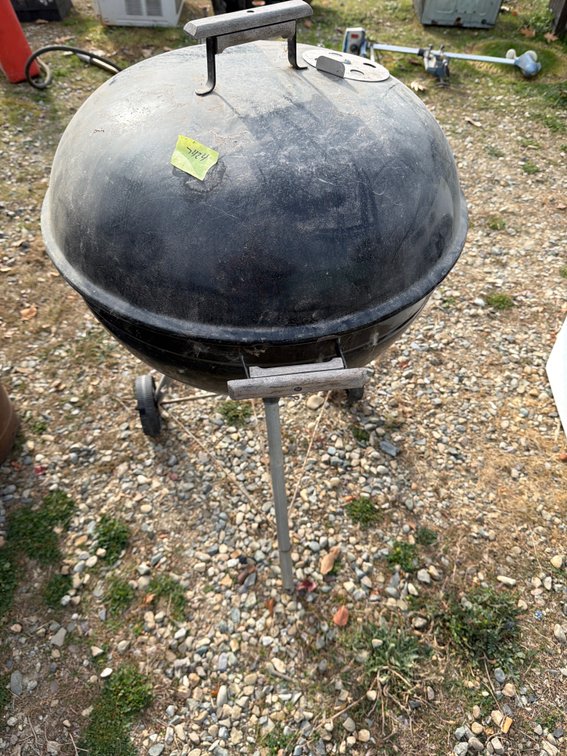 Black Kettle Charcoal Grill