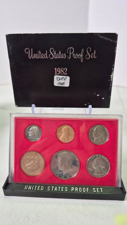 1982 U.S. Mint United States Proof Set