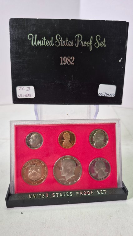 1982 U.S. Mint United States Proof Set