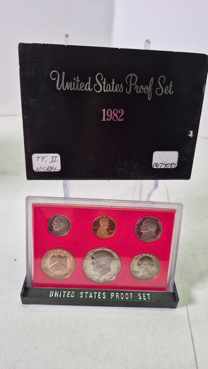 1982 U.S. Mint United States Proof Set