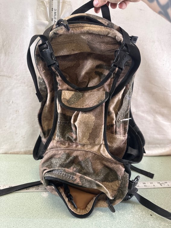 Cabela's Seclusion 3D Outfitter Camo Fleece Backpack