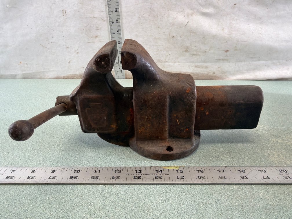 Cast Iron Bench Vise