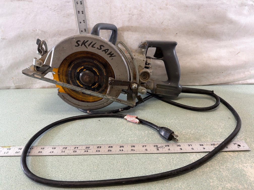 Skilsaw HD77 7-1/4 in Worm Drive Circular Saw
