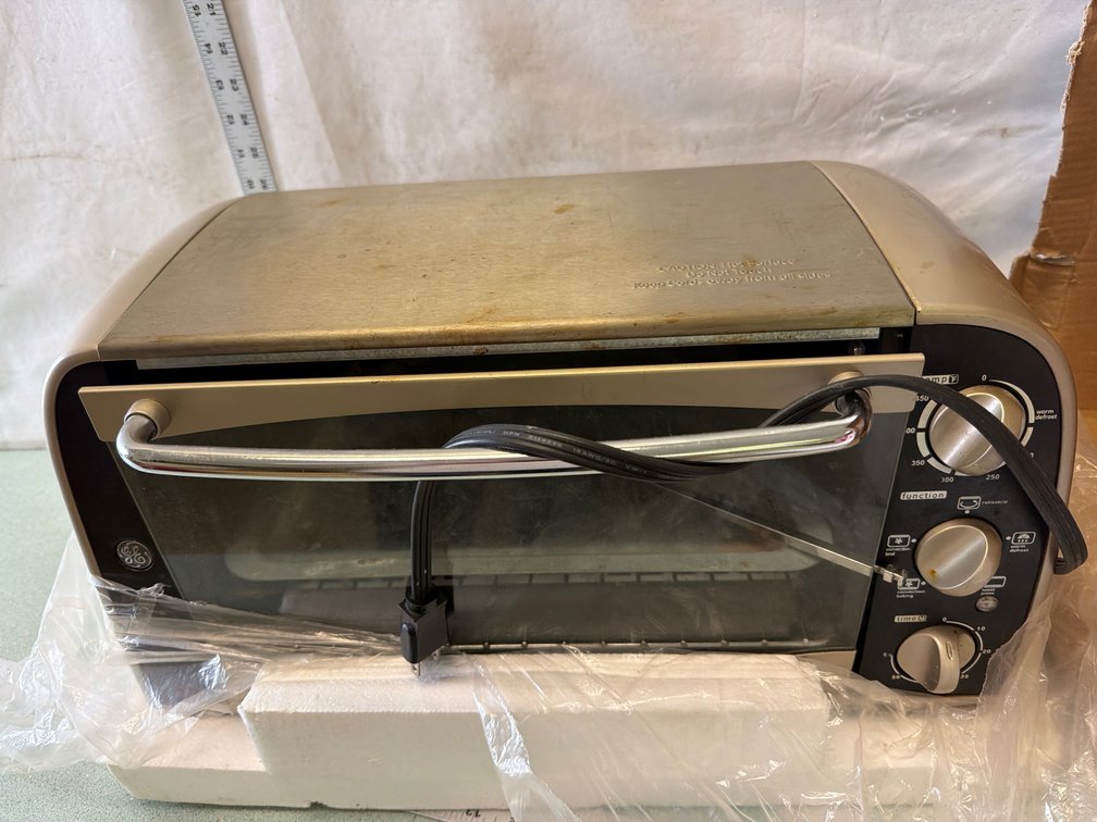 GE Countertop Toaster Oven with Rotisserie