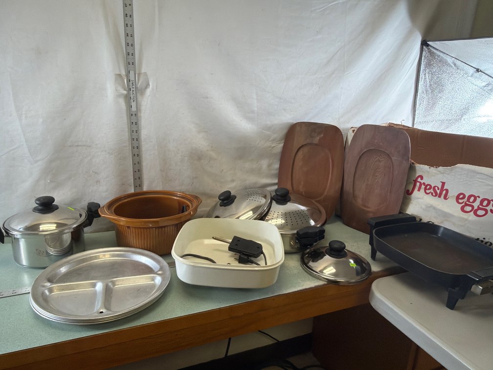 Electric Skillet and Cookware