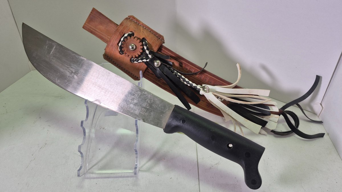 Corneta No. 127 Machete with Tooled Leather Sheath