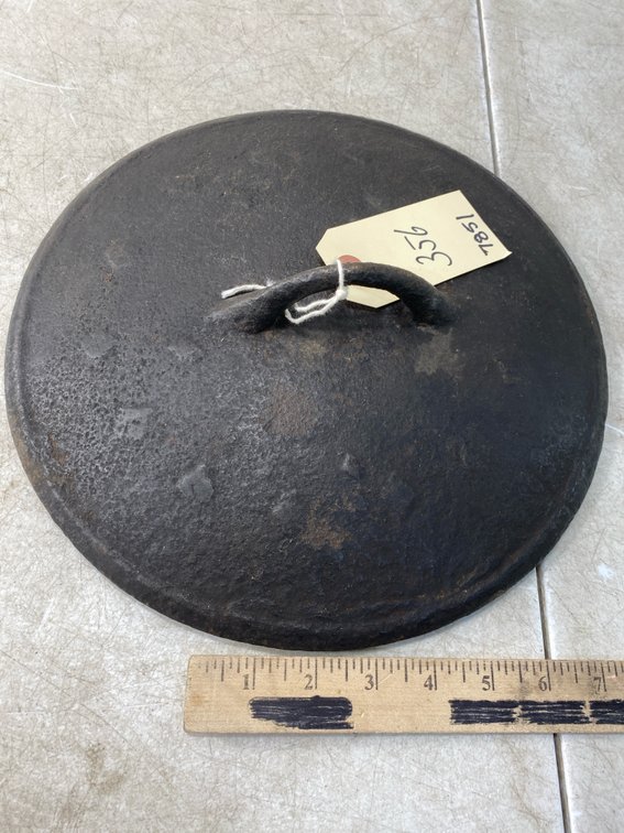 Cast Iron Lid with Loop Handle