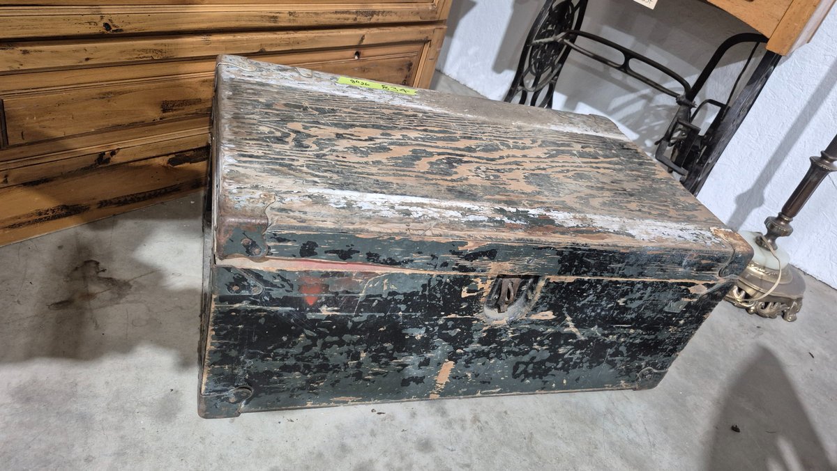 Military Plywood Locker Trunk with Tray