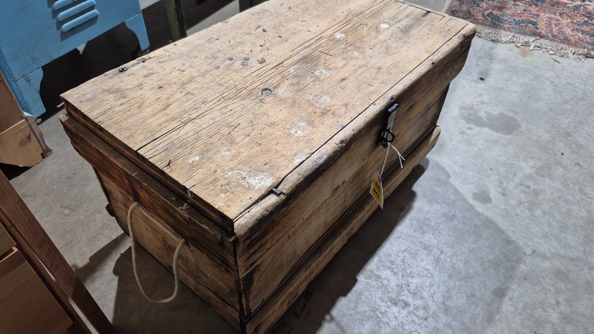 Plank Wood Chest with Rope Handles