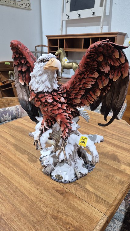 De Capoli Collection 26" Eagle Sculpture