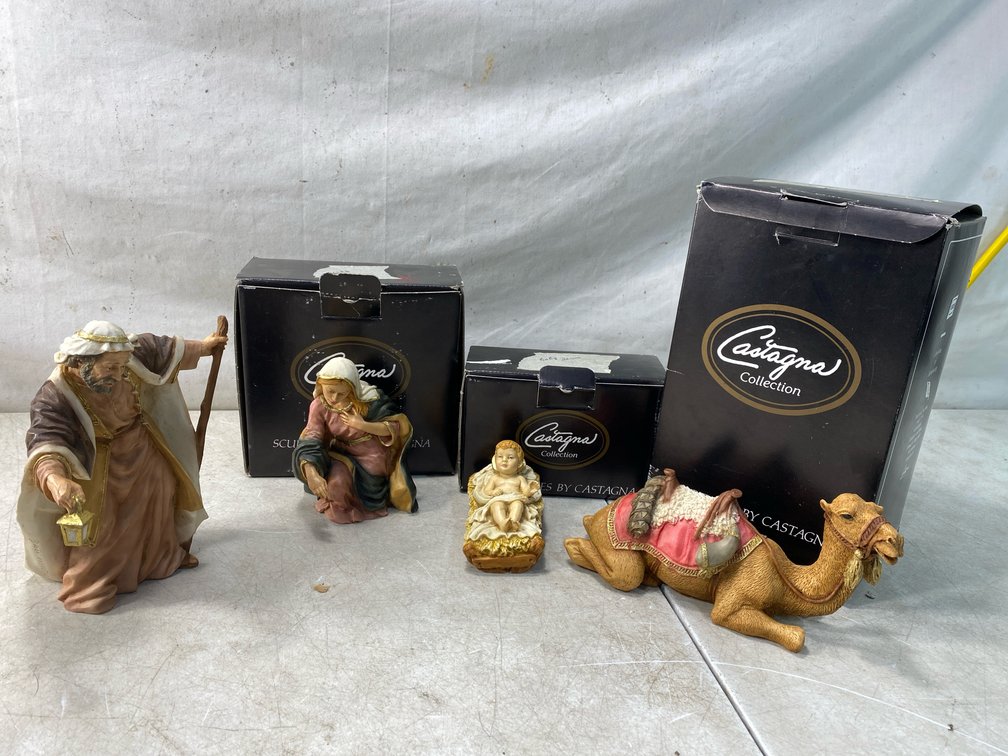 Castagna Nativity Figure Set