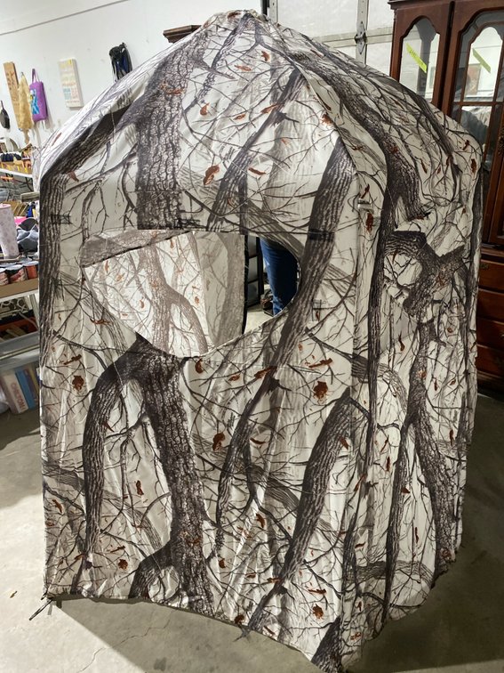 Realtree Hardwoods Snow Camouflage Pop-Up Hunting Blind